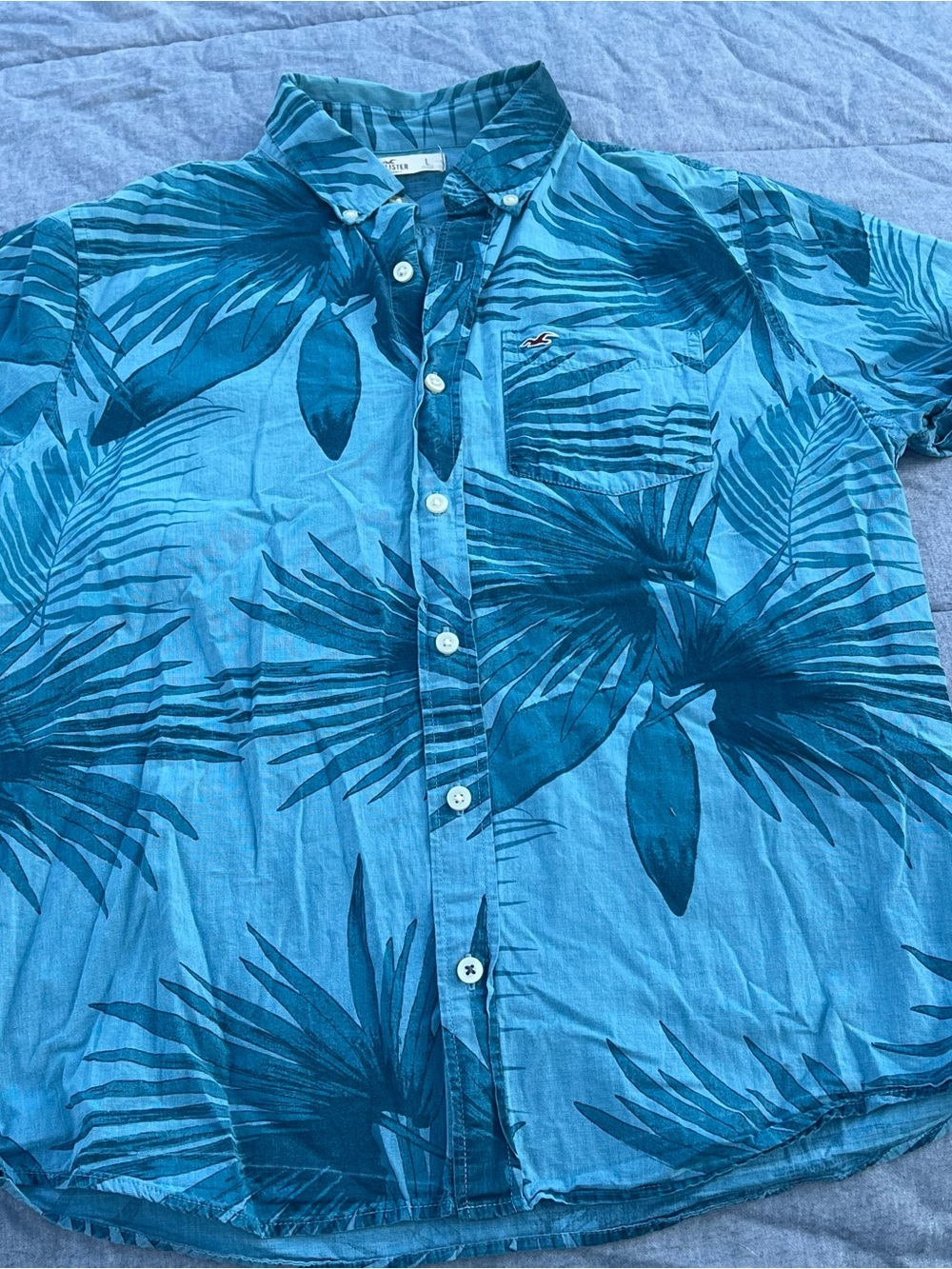 Hollister Teal and Navy Palm Print Button-Down Shirt Size Large